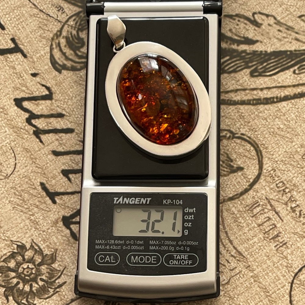 Huge oval cabochon Baltic honey amber sterling silver pendant & chain - Picture 7 of 15